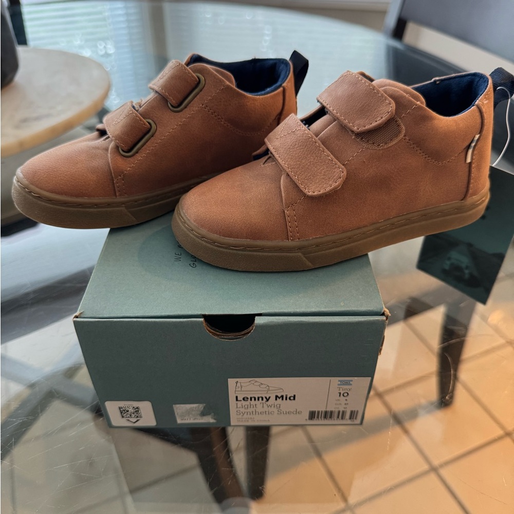 TOMS Tiny Lenny Mid Synthetic Suede Sneaker